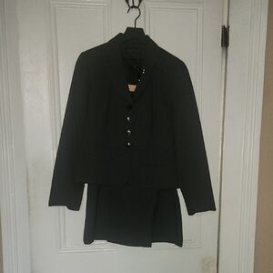 Elegant Black Women's Blazer and Skirt Set